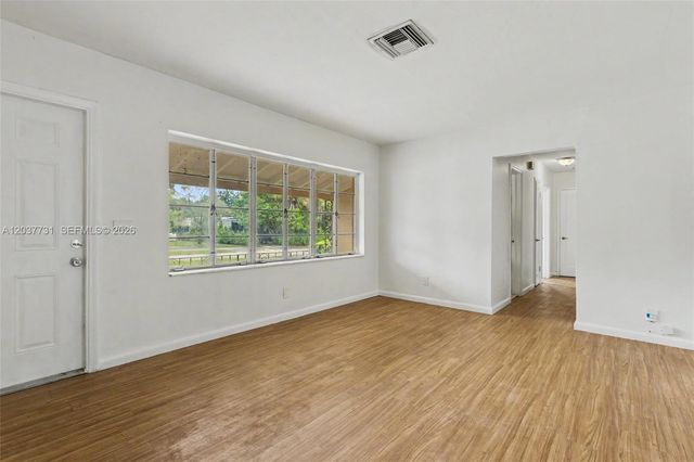 13020 NW 1st Ave, Miami, FL 33168