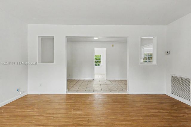 13020 NW 1st Ave, Miami, FL 33168