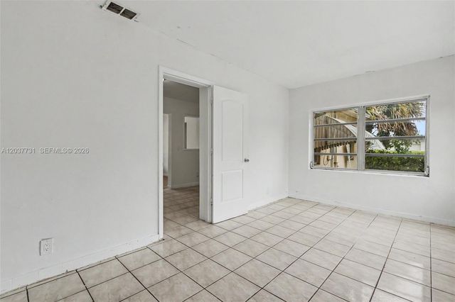 13020 NW 1st Ave, Miami, FL 33168