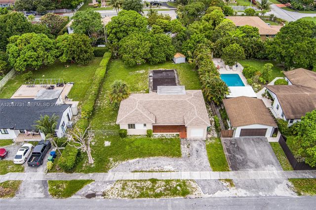 13020 NW 1st Ave, Miami, FL 33168