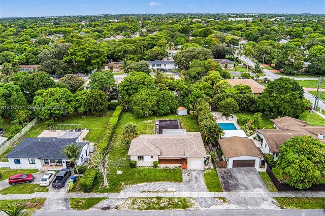 13020 NW 1st Ave, Miami, FL 33168