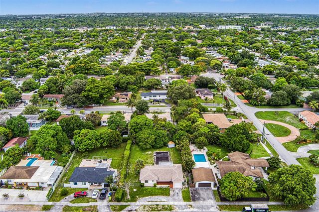 13020 NW 1st Ave, Miami, FL 33168