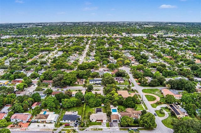 13020 NW 1st Ave, Miami, FL 33168