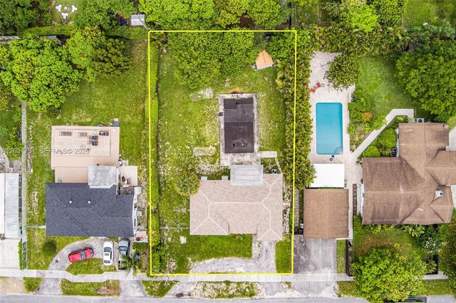 13020 NW 1st Ave, Miami, FL 33168
