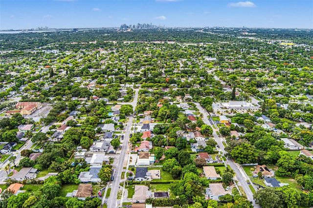 13020 NW 1st Ave, Miami, FL 33168