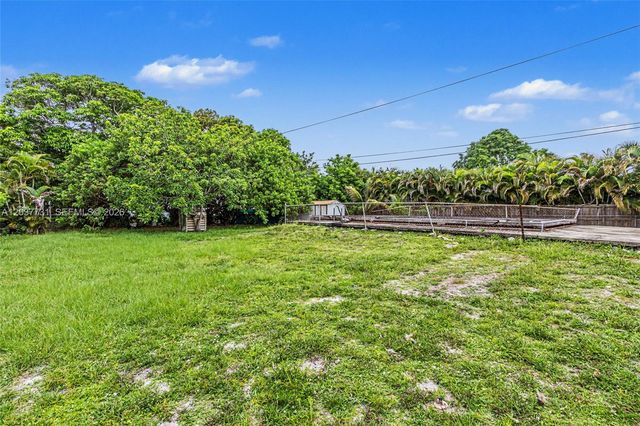 13020 NW 1st Ave, Miami, FL 33168