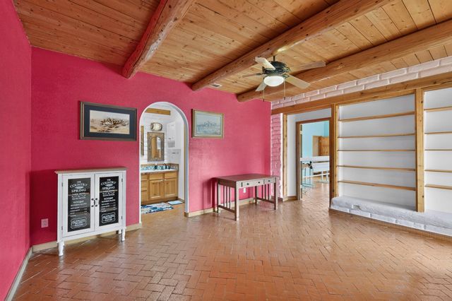 134 Tierra Encantada, Corrales, NM 87048