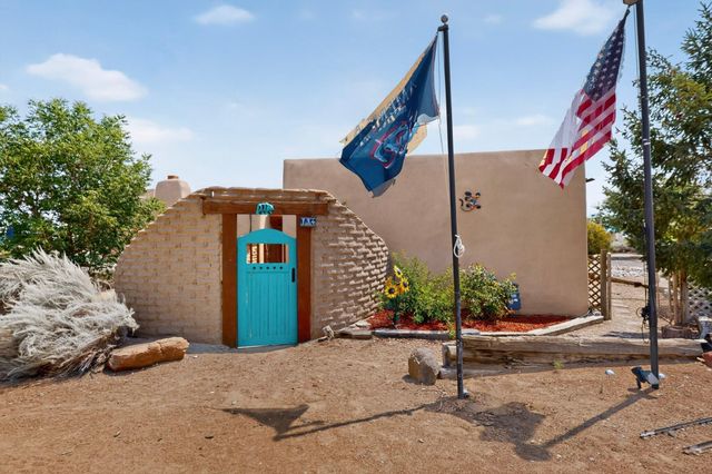 134 Tierra Encantada, Corrales, NM 87048