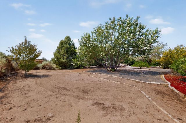 134 Tierra Encantada, Corrales, NM 87048