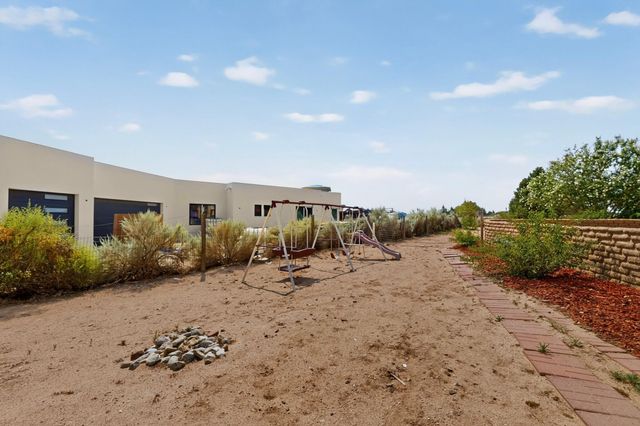 134 Tierra Encantada, Corrales, NM 87048