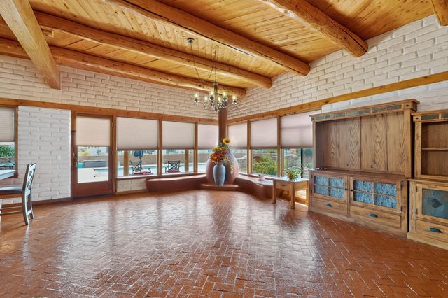 134 Tierra Encantada, Corrales, NM 87048