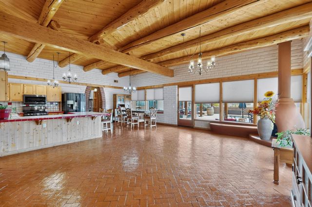 134 Tierra Encantada, Corrales, NM 87048