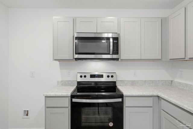 2752 Savannah Michelle Ln, Pensacola, FL 32534