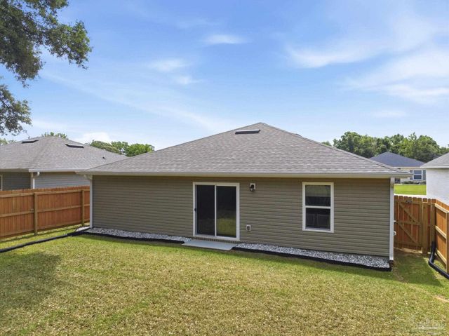 2752 Savannah Michelle Ln, Pensacola, FL 32534
