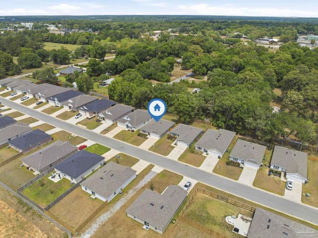 2752 Savannah Michelle Ln, Pensacola, FL 32534