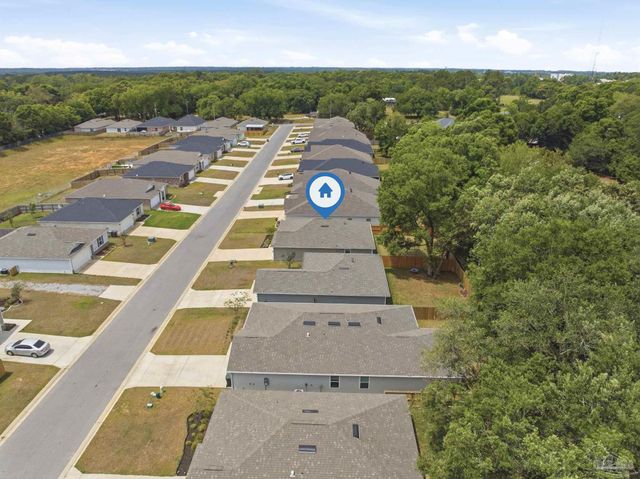 2752 Savannah Michelle Ln, Pensacola, FL 32534