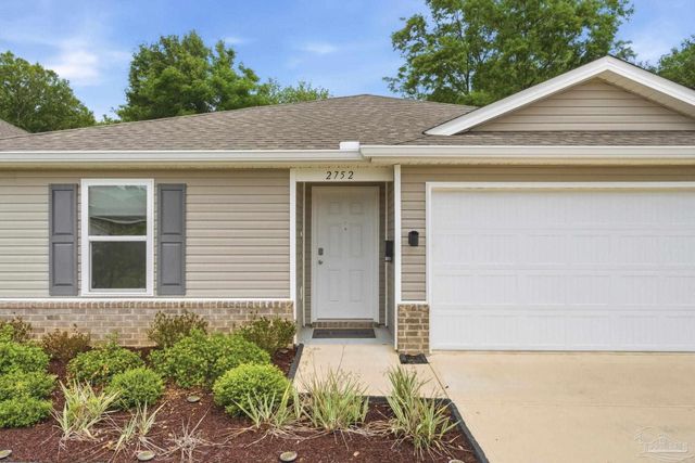 2752 Savannah Michelle Ln, Pensacola, FL 32534