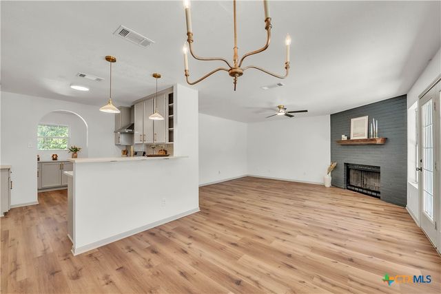 42 Great West Loop, Belton, TX 76513