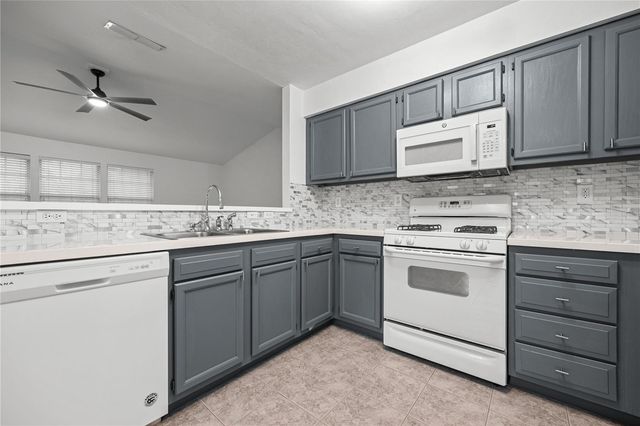 3832 NW 27TH STREET, Gainesville, FL 32605