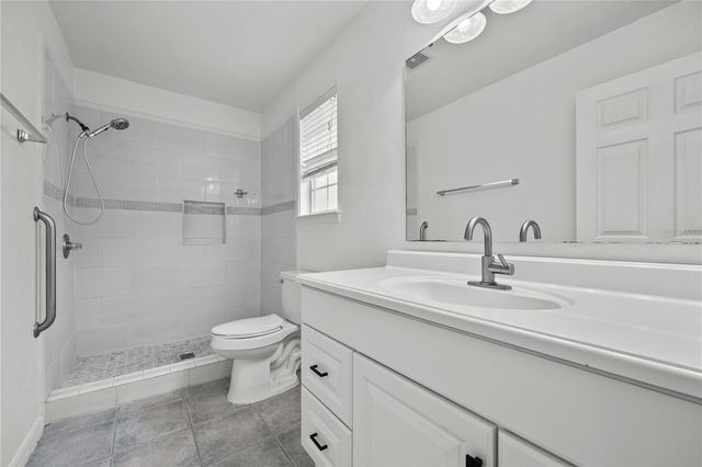 3832 NW 27TH STREET, Gainesville, FL 32605