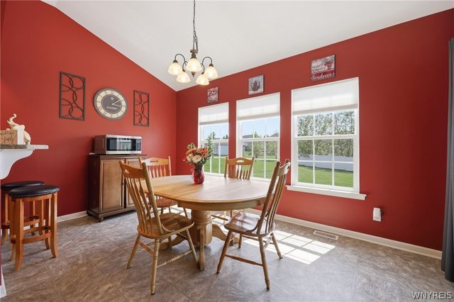 5067 Woodway Court, Hamburg, NY 14075