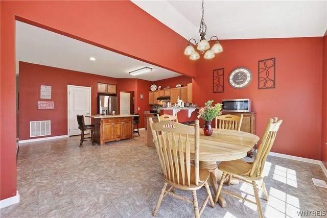 5067 Woodway Court, Hamburg, NY 14075
