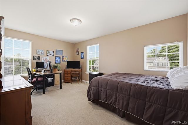 5067 Woodway Court, Hamburg, NY 14075