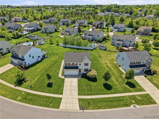 5067 Woodway Court, Hamburg, NY 14075