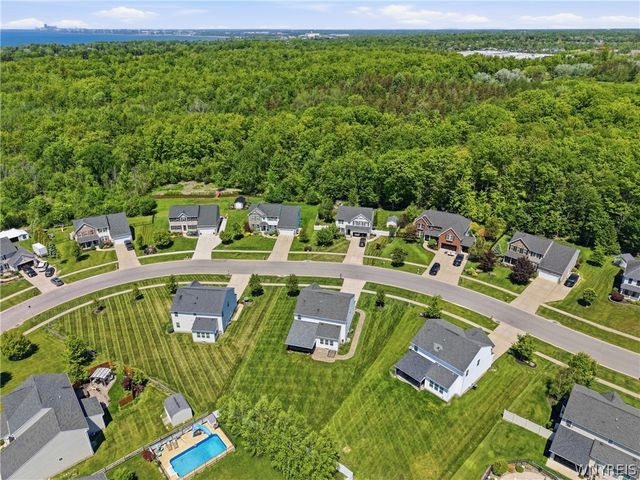 5067 Woodway Court, Hamburg, NY 14075
