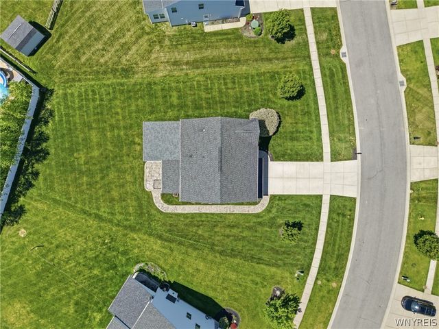 5067 Woodway Court, Hamburg, NY 14075