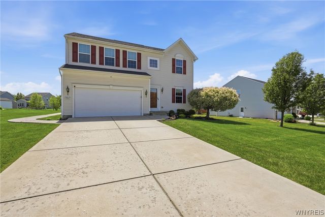 5067 Woodway Court, Hamburg, NY 14075