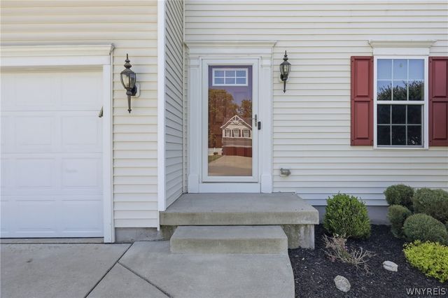 5067 Woodway Court, Hamburg, NY 14075
