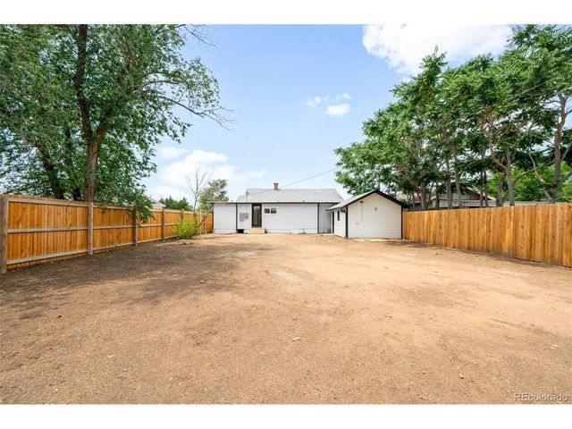 114 N 7th Ave, Brighton, CO 80601