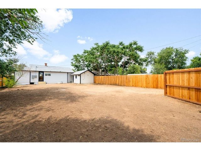 114 N 7th Ave, Brighton, CO 80601