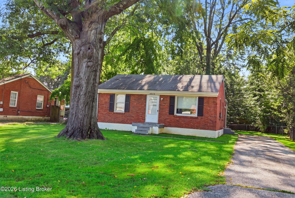 4916 Lagoona Dr, Louisville, KY 40219