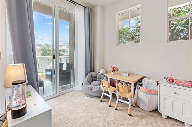 4103 Karst Rd, Carlsbad, CA 92010