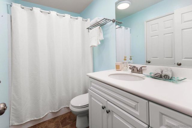 4103 Karst Rd, Carlsbad, CA 92010
