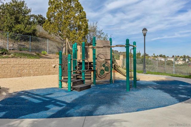 4103 Karst Rd, Carlsbad, CA 92010