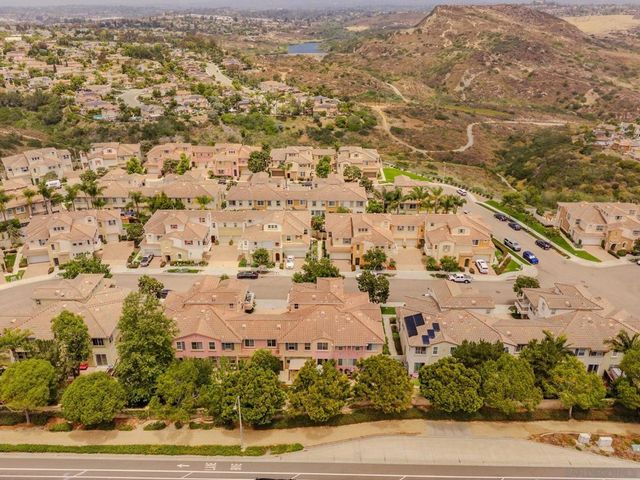 4103 Karst Rd, Carlsbad, CA 92010