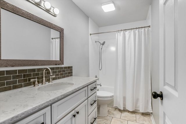 100 Lido CIR G1, Lakeway, TX 78734