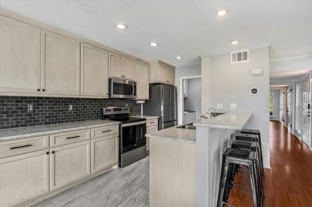 100 Lido CIR G1, Lakeway, TX 78734