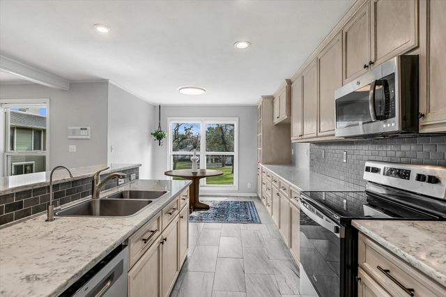 100 Lido CIR G1, Lakeway, TX 78734