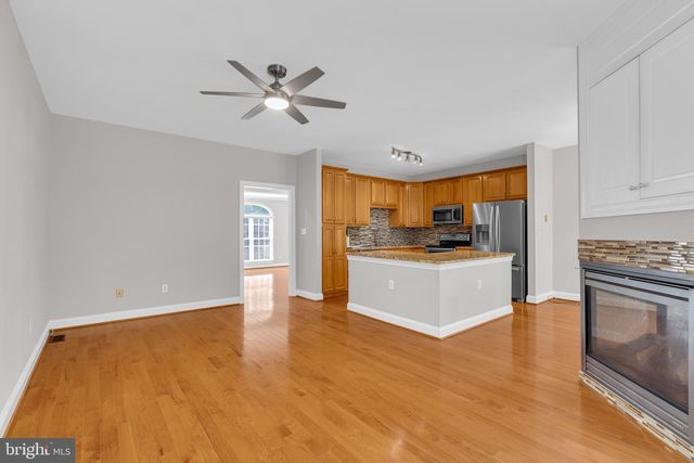 2715 PEMBSLY DR, Vienna, VA 22181