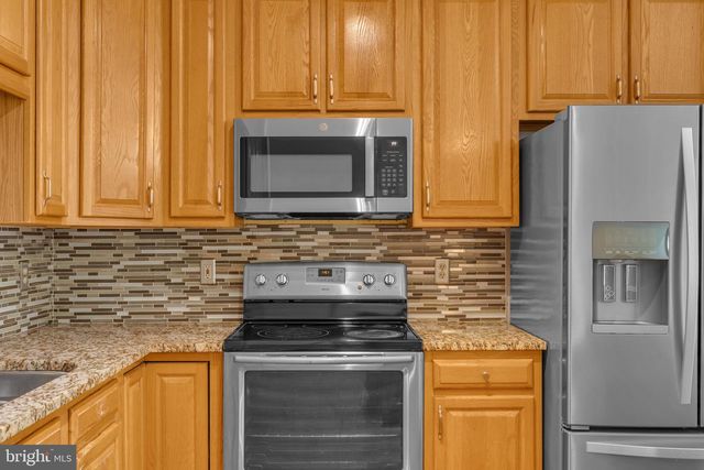 2715 PEMBSLY DR, Vienna, VA 22181