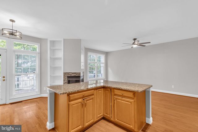 2715 PEMBSLY DR, Vienna, VA 22181