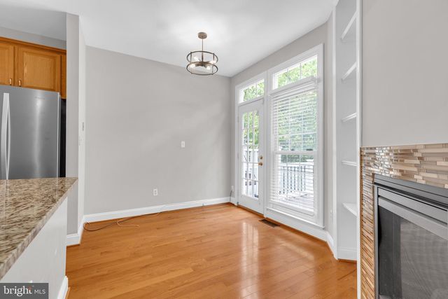 2715 PEMBSLY DR, Vienna, VA 22181