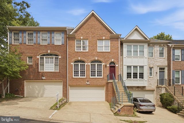 2715 PEMBSLY DR, Vienna, VA 22181