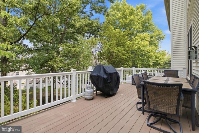 2715 PEMBSLY DR, Vienna, VA 22181