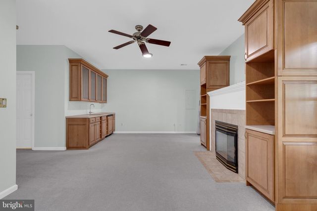 2715 PEMBSLY DR, Vienna, VA 22181