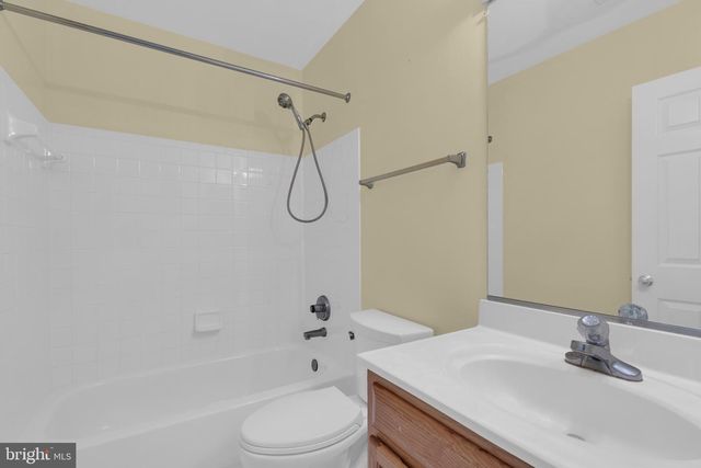 2715 PEMBSLY DR, Vienna, VA 22181